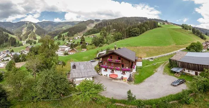 Schmiedhof Apartman *